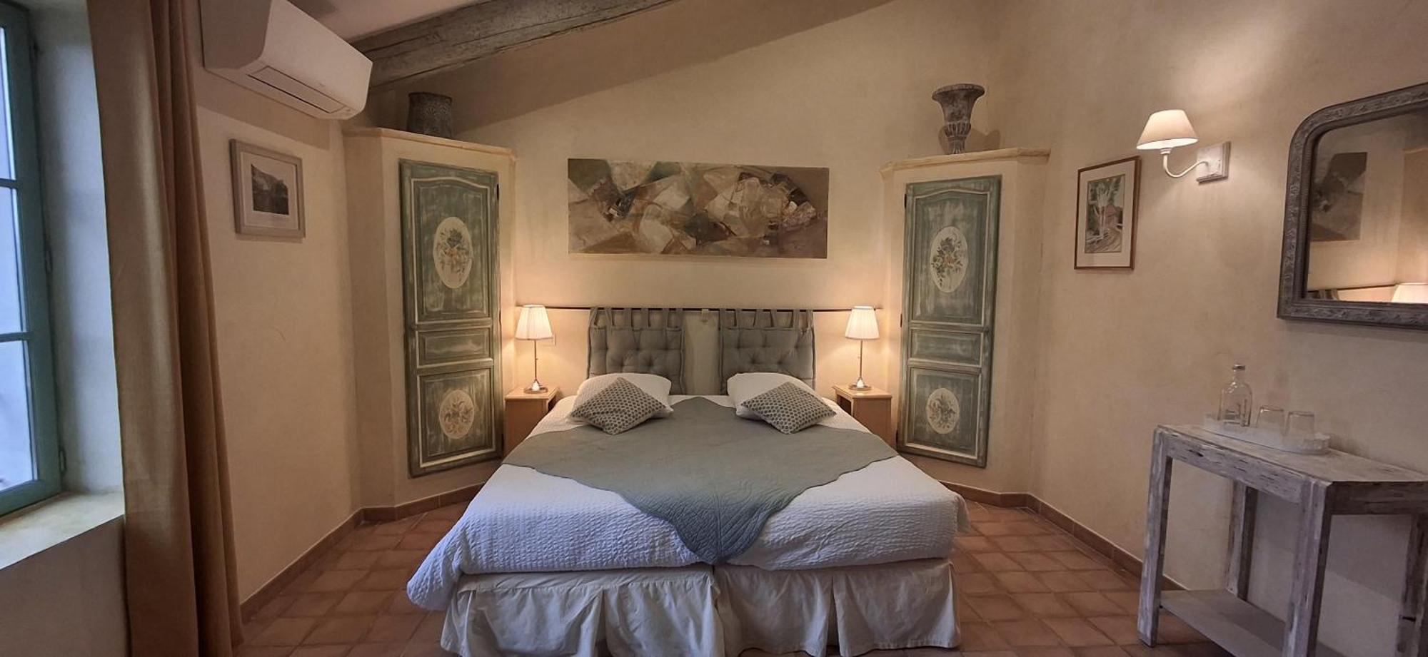 La Bastide Des Amouriers Caumont-sur-Durance Luaran gambar